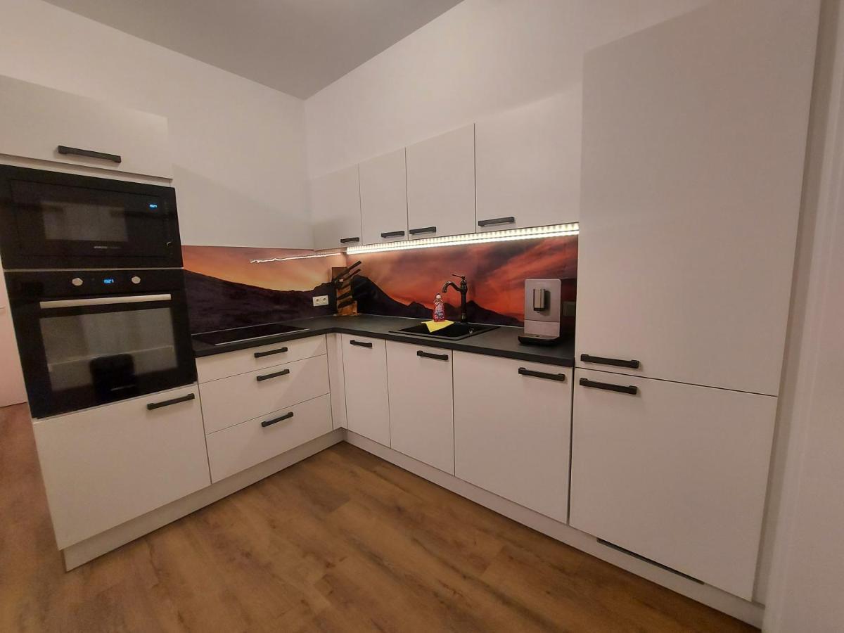 Auszeit Steiraland 8 Mit Ueberdachten Balkon Und Parkplatz Leoben  Eksteriør billede