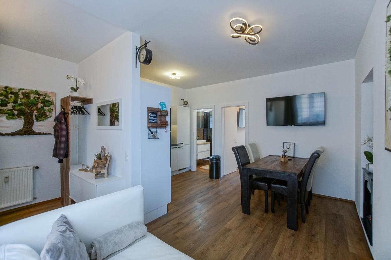 Auszeit Steiraland 8 Mit Ueberdachten Balkon Und Parkplatz Leoben  Eksteriør billede