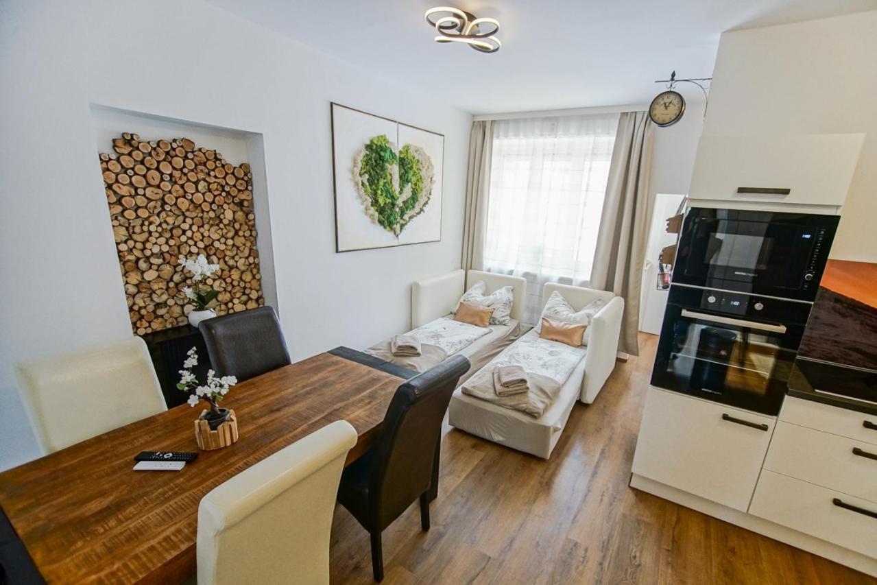 Auszeit Steiraland 8 Mit Ueberdachten Balkon Und Parkplatz Leoben  Eksteriør billede